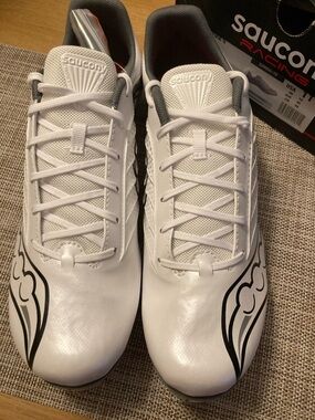 Saucony Men’s White Athletic Racing Shoes with Black Accents